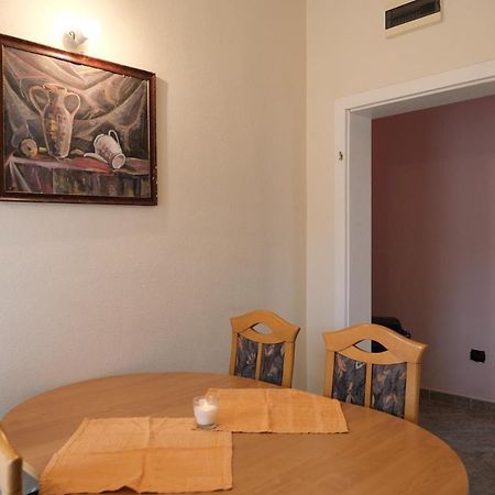 Apartments Jasmina Utjeha Bagian luar foto