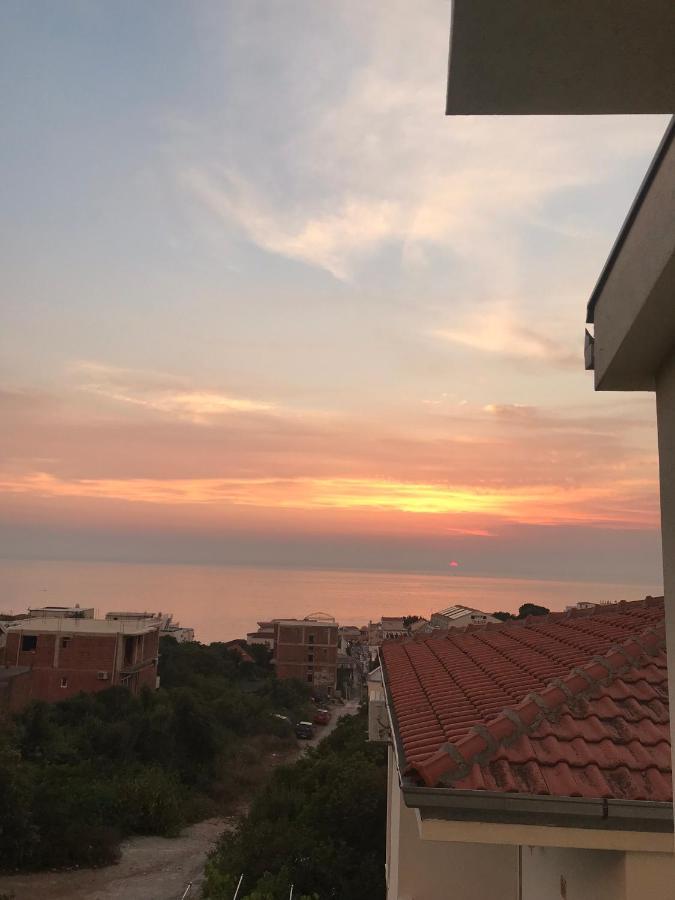 Apartments Jasmina Utjeha Bagian luar foto