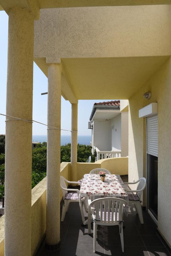 Apartments Jasmina Utjeha Bagian luar foto